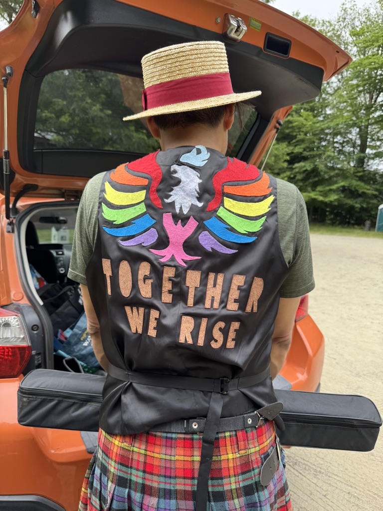 Together we Rise, on t-shirt